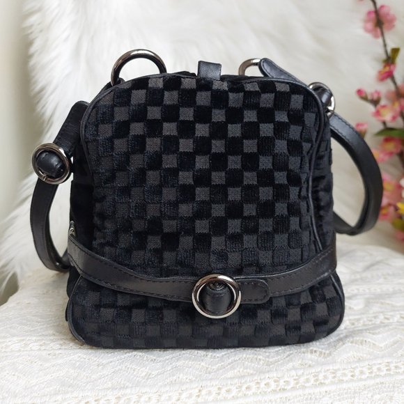 CHANEL Black Velour Velvet CC Bowler Shoulder Bag - Picture 11 of 17